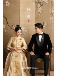 -雪中彩影婚纱摄影·微光艺术中心