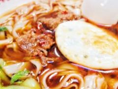 招牌红烧牛肉米粉-呷佬·长沙手工米粉(金沙江路店)