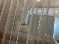 -YooMee优美智能科技美肤机构