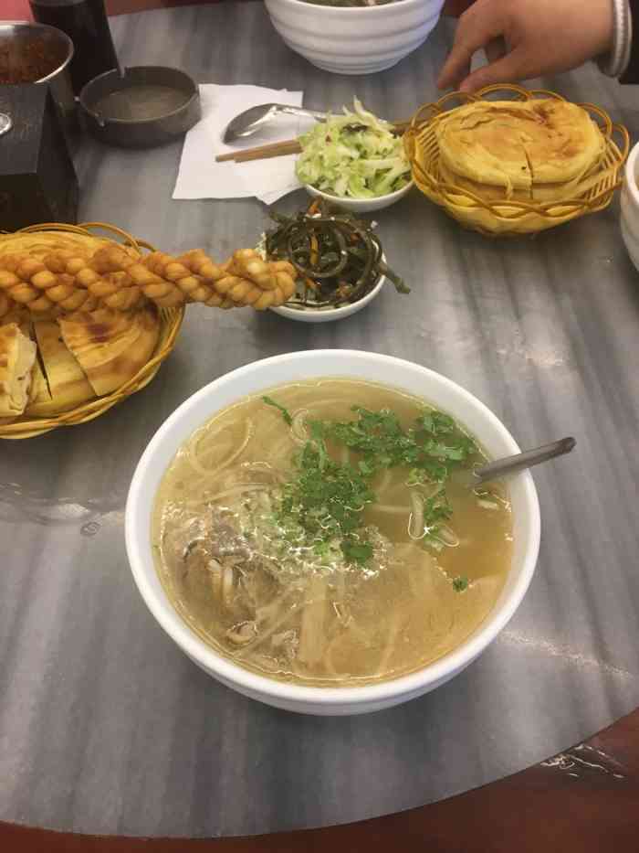 郝强强羊杂割-"[薄荷]环境:一般就在路边 很好找 ."-大众点评移动版