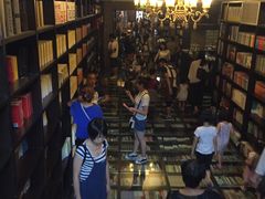 -钟书阁(松江泰晤士小镇店)