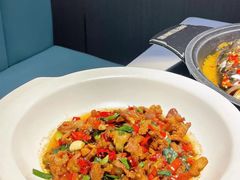 -阿瓦山寨·湘菜现炒·剁椒鱼头王(咸阳总店)