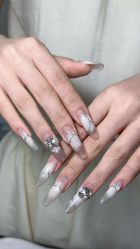 -槿里日式美甲工作室