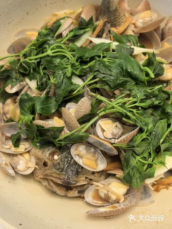 今天的午餐，吃得太爽了