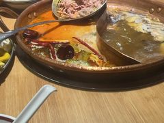 -洱火云南酸菜牛肉火锅(石景山当代商城店)