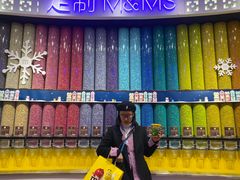 -m豆巧克力世界(上海世茂广场店)