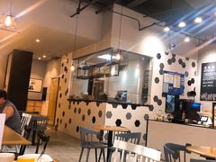 大堂-HELLO 27 意面·沙拉·帕尼尼