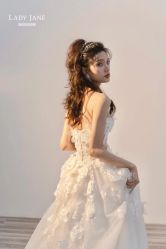 -Lady  Jane高端婚纱礼服馆