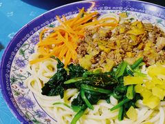 -三江源美食城