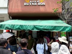 -Bánh Mì Huynh Hoa