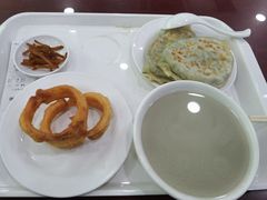 -聚德华天护国寺小吃(甜水园店)