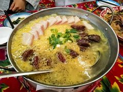 -闯关东东北农家菜(崂山石老人店)