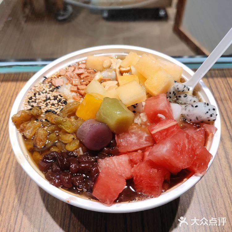 茶园首家《龙记山城汤圆》