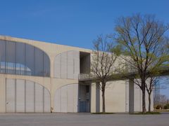 -龙美术馆西岸馆-停车场