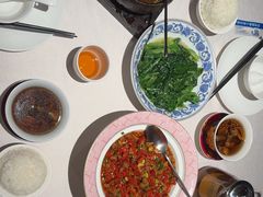 -千百味红餐厅·江西菜(绿地双子塔店)