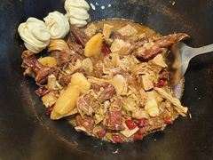 -哈尔滨烧烤·山河村铁锅炖(交大店)