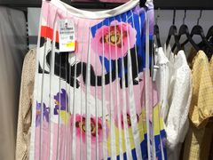 -唯品会(北京国瑞城店)