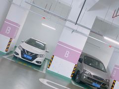 -龙湖天街-停车场