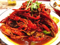 -虾弄弄海派小龙虾·牛羊蝎子火锅