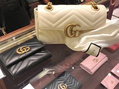 -Gucci(戴高乐机场T 2E)