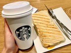 芝士鸡肉帕尼尼-星巴克臻选(华堂·新辰汇店)