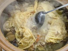 炭炉果鸡煲-威邵鸡煲(西华路总店)