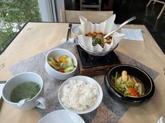 -穹六人间 people 6(岳阳路店)