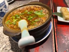 牛腩粉丝砂锅-南京大牌档(香港广场店)