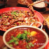辣子鸡多到要用碗来勺