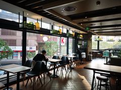 大堂-肯德基(湾畔店)