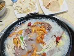 -九寨特色牦牛肉汤锅 羊肉汤锅