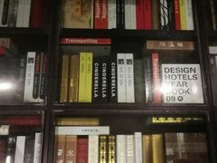 -钟书阁(松江泰晤士小镇店)