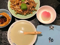乾隆白菜-局气 烤鸭·北京菜(光华路店)