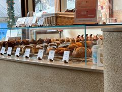 -VERIE BAKEHOUSE