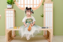 -小熊维尼高端儿童摄影(宝安旗舰店)