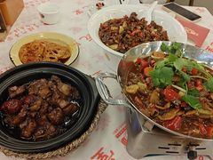 -堂瓦里·33年传统赣菜(第一街区店)