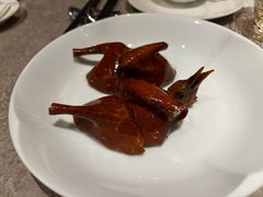 脆皮红烧乳鸽-广州文华东方酒店·江-由辉师傅主理