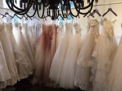 WHITENESS&nbsp;COUTURE&nbsp;STUDIO纯色时光婚纱艺术馆-纯色时光婚纱艺术馆WHITE