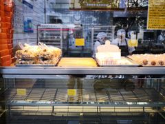 面包甜点陈列柜-鲍师傅糕点(江苏路店)