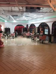 -BULB STUDIO 巴柏明星发型工作室