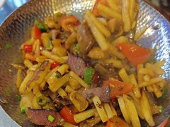 -老唐三下锅 ·张家界地标美食(溪布街店)