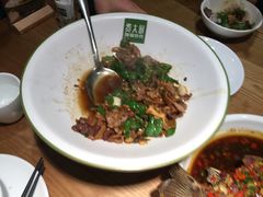 -费大厨辣椒炒肉(万家丽一店)