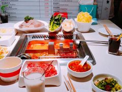 番茄锅底-海底捞火锅鲜切牛肉主题店(长寿路店)