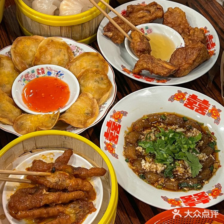 杭州坠地道的猪杂粥！真的好好吃！