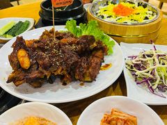 -喇喇排骨火锅·传统韩式脊骨汤(望京西园总店)