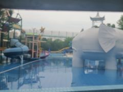 -青年湖公园水上世界