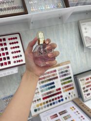 -赢韵美甲美睫瑞士净斑中心