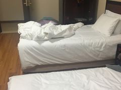 -燕山大酒店