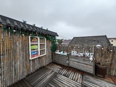 -小草屋轰趴馆别墅派对新场团建家庭聚会