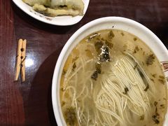 雪菜黄鱼面-老半斋(福州路店)
